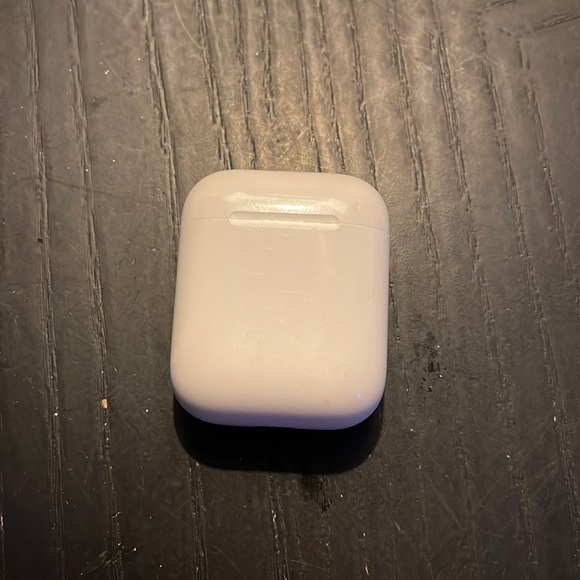 First Gen Airpods from Apple